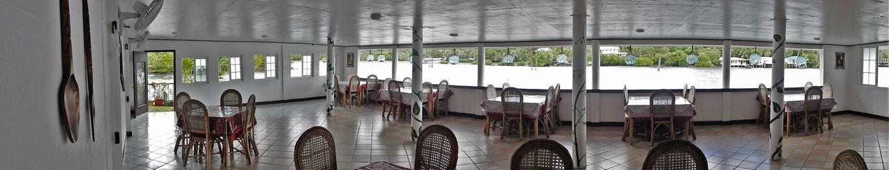 Esa Bay View Hotel Colonia エクステリア 写真