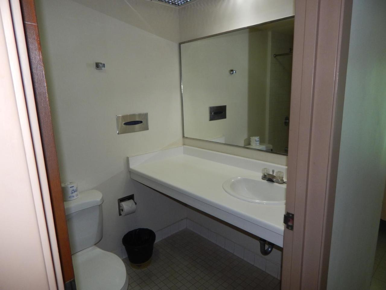 Esa Bay View Hotel Colonia エクステリア 写真